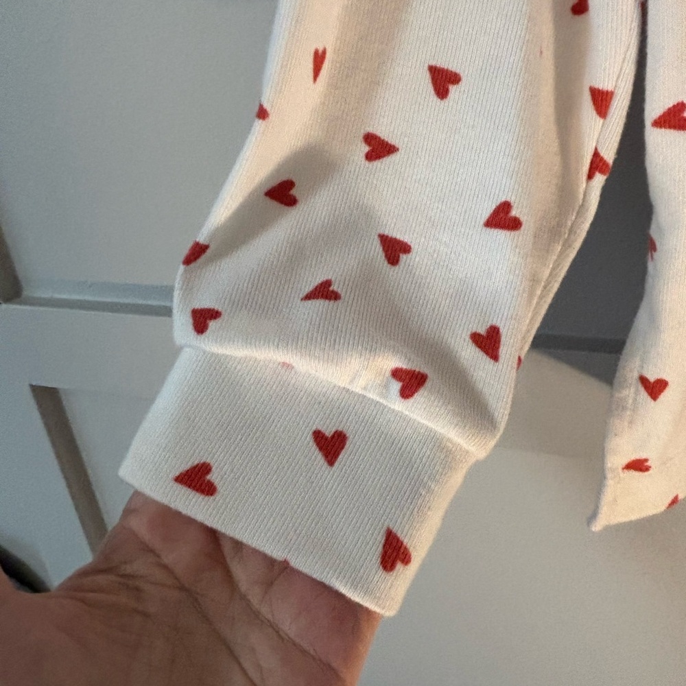 Red Heart Patterned Cozy Top - Picture 4 of 9